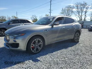 2017 Maserati Levante with VIN ZN661XUL3HX230900, listed as a Copart auction lot 89049425 with 75,466 mi miles and Salvage Title. Bid and sale history available at carsss.com. Image 1.