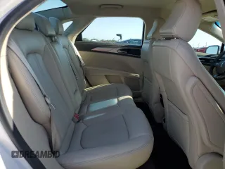 2020 Lincoln MKZ Standard z VIN 3LN6L5A99LR618087, wystawiony jako Copart lot #56726985 z przebiegiem 23 378 mil mil oraz Szkoda całkowita • Salvage title. Historia ofert i sprzedaży dostępna na DreamBid. Obrazek 10.
