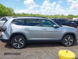 2024 Volkswagen Atlas SE with VIN 1V2HR2CA4RC577309, listed as a IAAI auction lot 42107825 with 25,694 mi miles and . Bid and sale history available at DreamBid. Image 13.