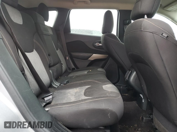 2017 Jeep Cherokee Sport z VIN 1C4PJMAB2HW590570, wystawiony jako Copart lot #49891395 z przebiegiem 146 851 mil mil oraz Szkoda całkowita • Salvage title. Historia ofert i sprzedaży dostępna na DreamBid. Obrazek 11.