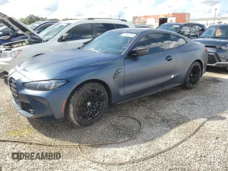 2025 BMW M4 Competition with VIN WBS23HK04SCS92239, listed as a Copart auction lot 73682974 with 613 mi miles and Salvage Title. Bid and sale history available at carsss.com. Image 1.