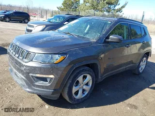 2018 Jeep Compass Latitude with VIN 3C4NJCBB5JT461492, listed as a IAAI auction lot 41833562 with 89,246 mi miles. Bid and sale history available at carsss.com. Image 20.