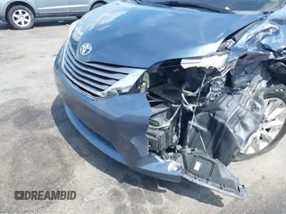 2016 Toyota Sienna Limited with VIN 5TDDK3DC1GS137831, listed as a IAAI auction lot 42286909 with 151,904 mi miles and . Bid and sale history available at DreamBid. Image 6.