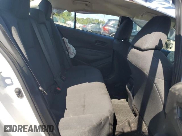 2022 Toyota Corolla LE with VIN 5YFEPMAE4NP363997, listed as a Copart auction lot 82856974 with 33,287 mi miles and Clean Title. Bid and sale history available at carsss.com. Image 10.