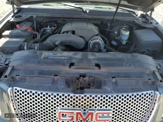 2007 GMC Yukon Denali with VIN 1GKFK63807J314796, listed as a Copart auction lot 67890393 with 204,190 mi miles and Salvage Title. Bid and sale history available at carsss.com. Image 10.