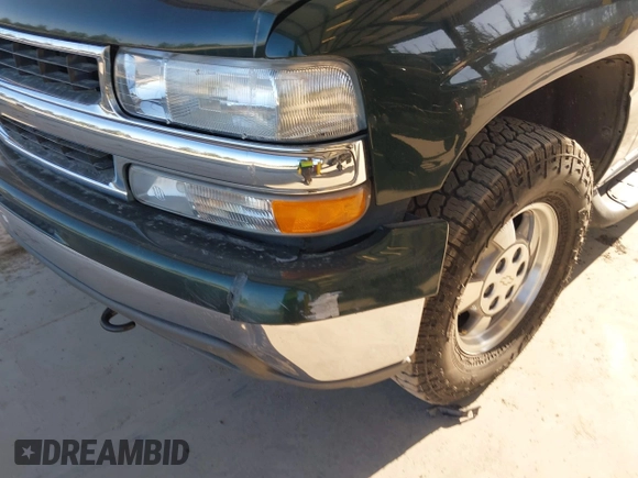 2003 Chevrolet Tahoe LS with VIN 1GNEK13Z83J208407, listed as a IAAI auction lot 42096241 with Not Provided miles. Bid and sale history available at carsss.com. Image 6.