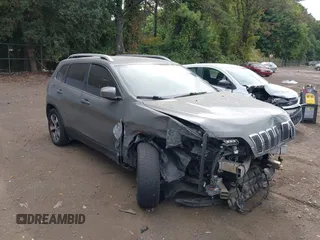 2020 Jeep Cherokee Limited z VIN 1C4PJMDX7LD520090, wystawiony jako IAAI lot #40402264 z przebiegiem 120 395 mil mil oraz . Historia ofert i sprzedaży dostępna na DreamBid. Obrazek 1.