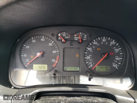 2000 Volkswagen Jetta with VIN 3VWSE29M7YM028198, listed as a Copart auction lot 73648504 with 265,184 mi miles and Salvage title. Bid and sale history available at DreamBid. Image 9.