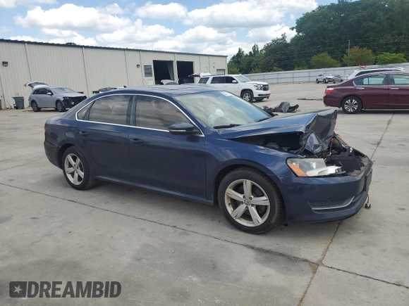 2012 Volkswagen Passat SE z VIN 1VWBP7A31CC058642, wystawiony jako Copart lot #54897785 z przebiegiem 239 304 mil mil oraz Szkoda całkowita • Salvage title. Historia ofert i sprzedaży dostępna na DreamBid. Obrazek 4.