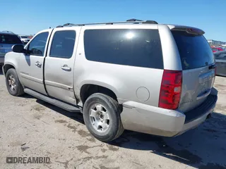 2007 Chevrolet Suburban LTZ with VIN 3GNFC16037G200947, listed as a IAAI auction lot 41699274 with 217,182 mi miles. Bid and sale history available at carsss.com. Image 3.