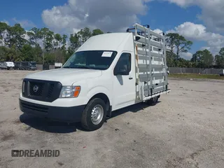 2020 Nissan NV Cargo SV z VIN 1N6BF0LY8LN803023, wystawiony jako IAAI lot #41555879 z przebiegiem 54 421 mil mil oraz . Historia ofert i sprzedaży dostępna na DreamBid. Obrazek 18.