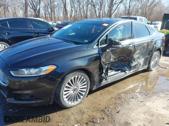 2013 Ford Fusion Titanium Hybrid with VIN 3FA6P0RU5DR339716, listed as a IAAI auction lot 41405835 with 197,840 mi miles. Bid and sale history available at carsss.com. Image 6.