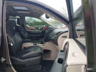 2013 Chrysler Town & Country Limited with VIN 2C4RC1GG2DR595808, listed as a IAAI auction lot 41946685 with 185,579 mi miles. Bid and sale history available at carsss.com. Image 5.