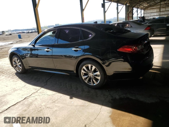 2013 Infiniti M z VIN JN1BY1AP5DM511286, wystawiony jako Copart lot #50391645 z przebiegiem 195 108 mil mil oraz Czysty tytuł • Clean title. Historia ofert i sprzedaży dostępna na DreamBid. Obrazek 2.