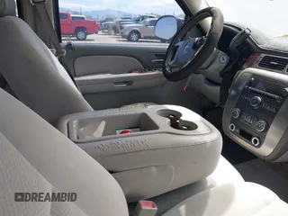 2007 GMC Yukon SLE with VIN 1GKFC13J17R216512, listed as a IAAI auction lot 41938265 with 201,781 mi miles and . Bid and sale history available at DreamBid. Image 5.