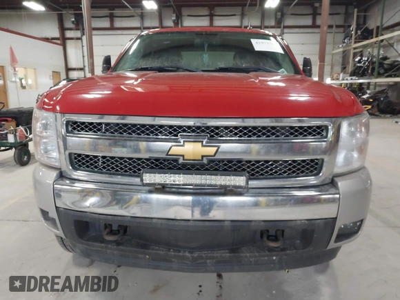2012 Chevrolet Silverado 1500 LT with VIN 1GCRKSE79CZ259900, listed as a IAAI auction lot 41973761 with 281,501 mi miles. Bid and sale history available at carsss.com. Image 12.
