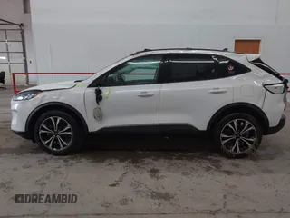 2021 Ford Escape SE z VIN 1FMCU9G61MUA32742, wystawiony jako IAAI lot #42418385 z przebiegiem 75 062 mil mil oraz . Historia ofert i sprzedaży dostępna na DreamBid. Obrazek 15.