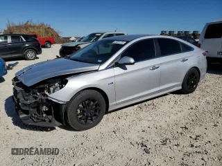 2018 Hyundai Sonata Hybrid SE with VIN KMHE24L33JA082441, listed as a Copart auction lot 81591774 with 83,634 mi miles and Salvage Title. Bid and sale history available at carsss.com. Image 1.
