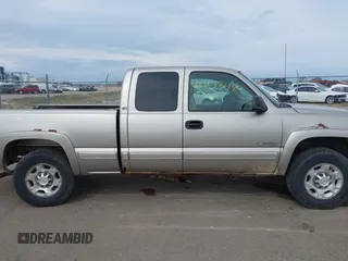 2000 Chevrolet Silverado 2500 LS z VIN 1GCGK29U4YE309544, wystawiony jako IAAI lot #42115349 z przebiegiem 227 652 mil mil oraz . Historia ofert i sprzedaży dostępna na DreamBid. Obrazek 14.