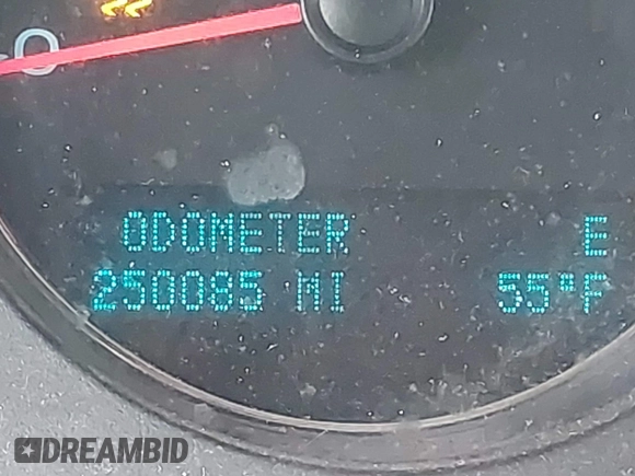2011 Chevrolet Suburban LTZ с VIN 1GNSCKE02BR370652, выставлен на аукционе IAAI как лот 42473065 с пробегом 250 085 миль миль и . История ставок и продаж доступна на DreamBid. Изображение 15.