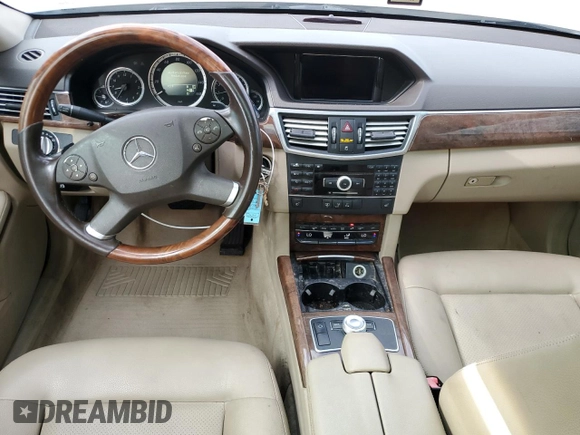 2010 Mercedes-Benz E 350 Luxury z VIN WDDHF8HB3AA147100, wystawiony jako Copart lot #55555295 z przebiegiem 165 873 mil mil oraz Szkoda całkowita • Salvage title. Historia ofert i sprzedaży dostępna na DreamBid. Obrazek 8.
