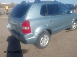2007 Hyundai Tucson SE with VIN KM8JN72D47U591043, listed as a IAAI auction lot 41516429 with 111,902 mi miles and . Bid and sale history available at DreamBid. Image 6.