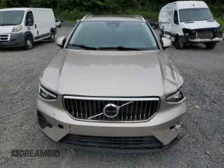 2024 Volvo XC40 Plus Bright Theme with VIN YV4L12UE3R2290695, listed as a Copart auction lot 61178065 with 42,047 mi miles and Clean title. Bid and sale history available at DreamBid. Image 5.