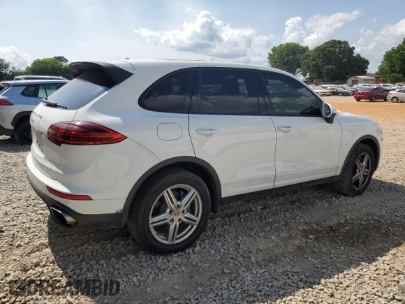 2016 Porsche Cayenne z VIN WP1AA2A26GLA09807, wystawiony jako Copart lot #59619335 z przebiegiem 102 327 mil mil oraz Szkoda całkowita • Salvage title. Historia ofert i sprzedaży dostępna na DreamBid. Obrazek 3.
