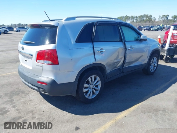 2011 Kia Sorento EX with VIN 5XYKU4A23BG164098, listed as a IAAI auction lot 41694340 with 136,361 mi miles. Bid and sale history available at carsss.com. Image 4.