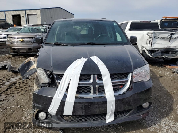 2017 Dodge Grand Caravan SXT with VIN 2C4RDGCG0HR589517, listed as a Copart auction lot 46526085 with 141,263 mi miles and Salvage Title. Bid and sale history available at DreamBid. Image 5.