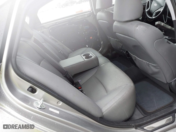 2013 Hyundai Sonata Hybrid with VIN KMHEC4A44DA077276, listed as a IAAI auction lot 41752360 with 62,700 mi miles. Bid and sale history available at carsss.com. Image 8.