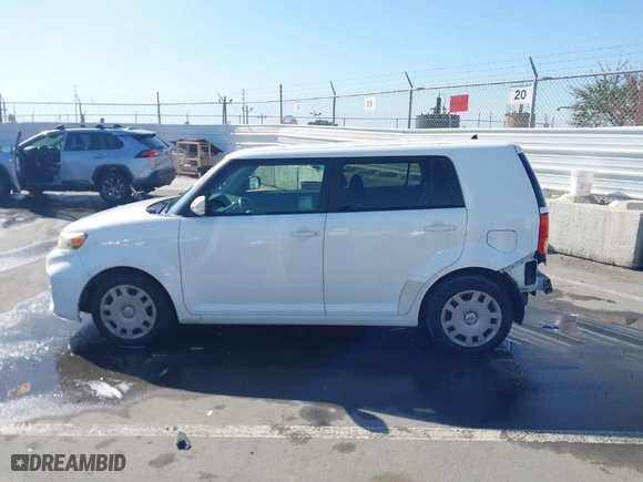 2013 Scion xB with VIN JTLZE4FE5DJ039691, listed as a IAAI auction lot 41730345 with 150182 miles. Bid and sale history available at carsss.com. Image 15.