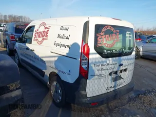 2015 Ford Transit Connect XL z VIN NM0LE7E78F1198971, wystawiony jako IAAI lot #41581488 z przebiegiem 281 812 mil mil oraz . Historia ofert i sprzedaży dostępna na DreamBid. Obrazek 3.