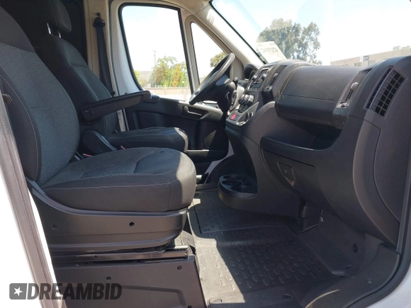 2015 Ram ProMaster Cargo with VIN 3C6TRVNG8FE514840, listed as a IAAI auction lot 42139542 with 394,730 mi miles and . Bid and sale history available at carsss.com. Image 5.