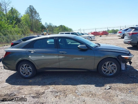2024 Hyundai Elantra SEL with VIN KMHLM4DG2RU686933, listed as a IAAI auction lot 42030155 with 23,887 mi miles. Bid and sale history available at carsss.com. Image 14.