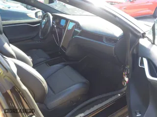 2018 Tesla Model S 75D with VIN 5YJSA1E26JF275543, listed as a IAAI auction lot 40922883 with 111,624 mi miles. Bid and sale history available at carsss.com. Image 5.