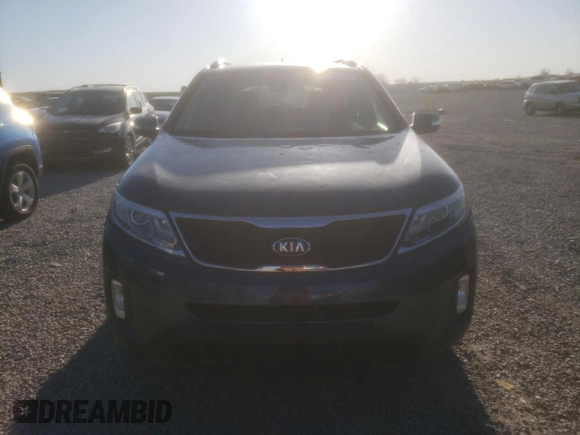2014 Kia Sorento LX with VIN 5XYKT3A64EG501608, listed as a Copart auction lot 53149015 with 136,419 mi miles and Salvage Title. Bid and sale history available at DreamBid. Image 5.