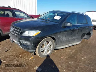 2012 Mercedes-Benz M 350 z VIN 4JGDA5HB9CA020646, wystawiony jako IAAI lot #41664629 z przebiegiem 113 786 mil mil oraz . Historia ofert i sprzedaży dostępna na DreamBid. Obrazek 18.