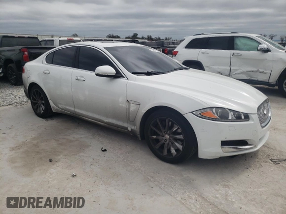 2015 Jaguar XF I4 T Premium with VIN SAJWA0FS6FPU86301, listed as a Copart auction lot 45493755 with 111,885 mi miles and Clean Title. Bid and sale history available at carsss.com. Image 4.