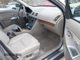 2004 Volvo XC90 with VIN YV1CM59H141076604, listed as a IAAI auction lot 41994322 with 141,402 mi miles. Bid and sale history available at carsss.com. Image 5.