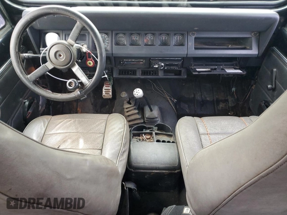 1992 Jeep Wrangler with VIN 2J4FY29S2NJ525697, listed as a Copart auction lot 43551545 with 281,770 mi miles and Salvage Title. Bid and sale history available at carsss.com. Image 8.