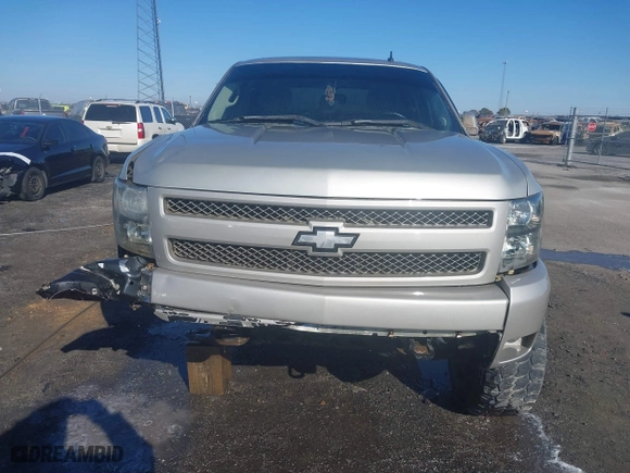 2008 Chevrolet Silverado 1500 LTZ with VIN 2GCEK133781213281, listed as a IAAI auction lot 41408471 with 241,389 mi miles. Bid and sale history available at carsss.com. Image 6.