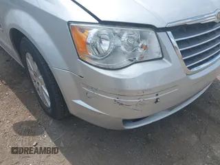 2008 Chrysler Town & Country Touring with VIN 2A8HR54P78R838906, listed as a IAAI auction lot 42203581 with 150,000 mi miles and . Bid and sale history available at DreamBid. Image 6.
