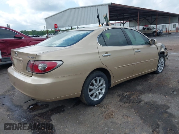 2004 Lexus ES 330 with VIN JTHBA30G745013033, listed as a IAAI auction lot 42124316 with 123,780 mi miles. Bid and sale history available at carsss.com. Image 4.