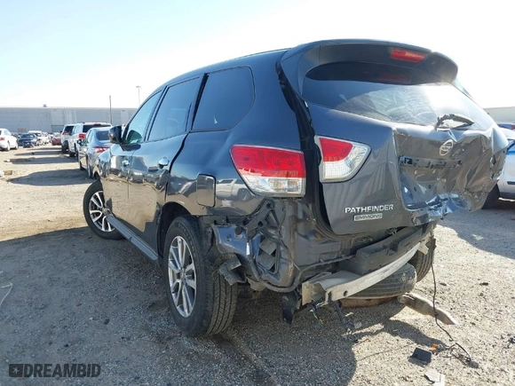 2014 Nissan Pathfinder SV with VIN 5N1AR2MN3EC670767, listed as a IAAI auction lot 41824959 with 124,562 mi miles. Bid and sale history available at carsss.com. Image 3.