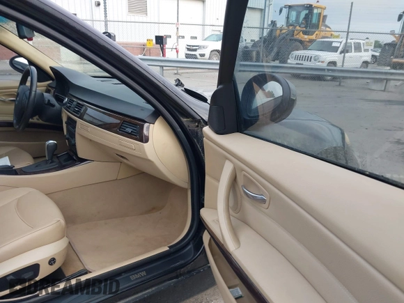 2006 BMW 3 Series 325i with VIN WBAVB13596PT13235, listed as a IAAI auction lot 42106693 with 110,340 mi miles. Bid and sale history available at carsss.com. Image 5.