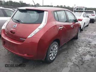 2015 Nissan LEAF S with VIN 1N4AZ0CP1FC311520, listed as a IAAI auction lot 41571630 with 58,800 mi miles. Bid and sale history available at carsss.com. Image 4.