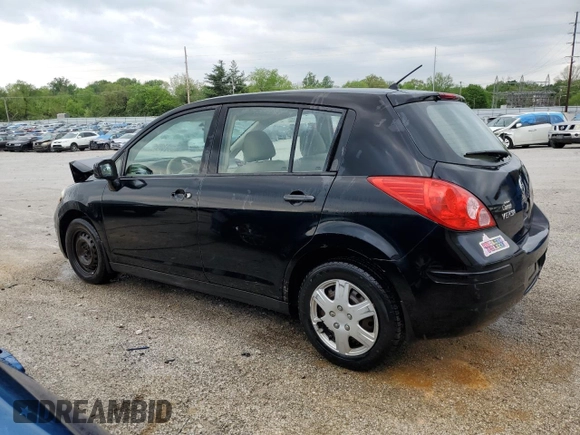 2009 Nissan Versa S z VIN 3N1BC13E19L447131, wystawiony jako Copart lot #54858845 z przebiegiem 190 029 mil mil oraz Nie do naprawy • Non repairable. Historia ofert i sprzedaży dostępna na DreamBid. Obrazek 2.