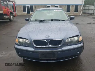 2002 BMW 3 Series 325xi with VIN WBAEU33402PF71539, listed as a Copart auction lot 58396995 with 154,644 mi miles and Salvage title. Bid and sale history available at DreamBid. Image 5.