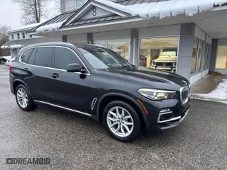 2021 BMW X5 sDrive40i with VIN 5UXCR4C04M9G59370, listed as a IAAI auction lot 41592538 with 132,083 mi miles. Bid and sale history available at carsss.com. Image 1.